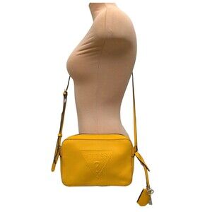 Guess Los Angeles Yellow Crossbody Handbag Camera Bag Y2K Classic Retro Casual
